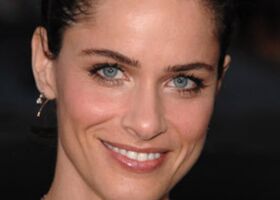 Amanda Peet
